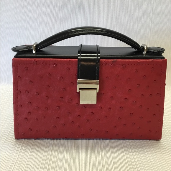 Handbags - Hanes New Red & Black Bag.